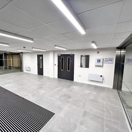 Affordable Apartments In Manchester City Centre Close To Trafford Екстериор снимка