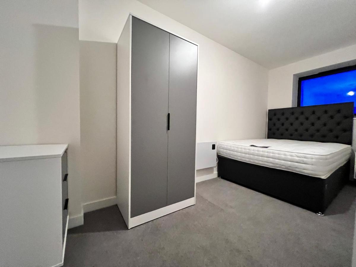 Affordable Apartments In Manchester City Centre Close To Trafford Екстериор снимка