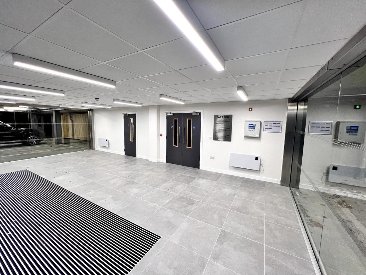 Affordable Apartments In Manchester City Centre Close To Trafford Екстериор снимка